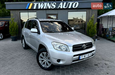 Внедорожник / Кроссовер Toyota RAV4 2006 в 