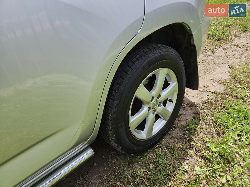 Позашляховик / Кросовер Toyota RAV4 2008 в Первомайську