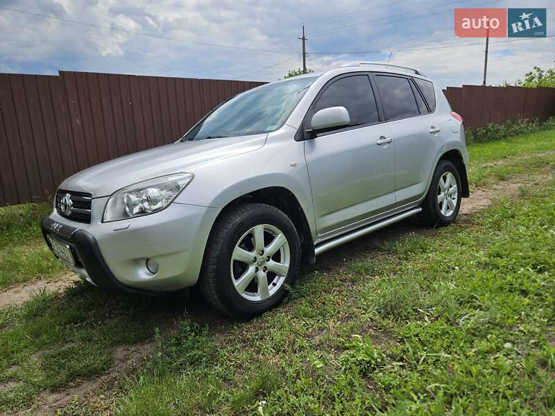 Позашляховик / Кросовер Toyota RAV4 2008 в Первомайську