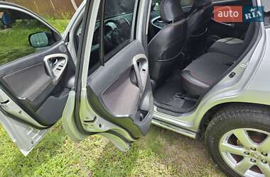 Внедорожник / Кроссовер Toyota RAV4 2008 в 