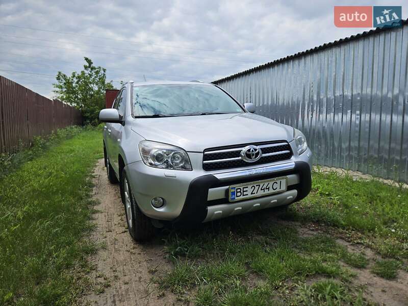 Позашляховик / Кросовер Toyota RAV4 2008 в Первомайську
