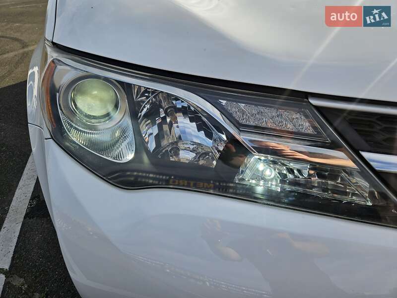 Внедорожник / Кроссовер Toyota RAV4 2013 в Киеве