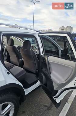 Внедорожник / Кроссовер Toyota RAV4 2013 в 