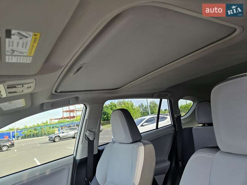 Внедорожник / Кроссовер Toyota RAV4 2013 в Киеве