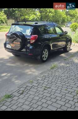 Внедорожник / Кроссовер Toyota RAV4 2007 в 