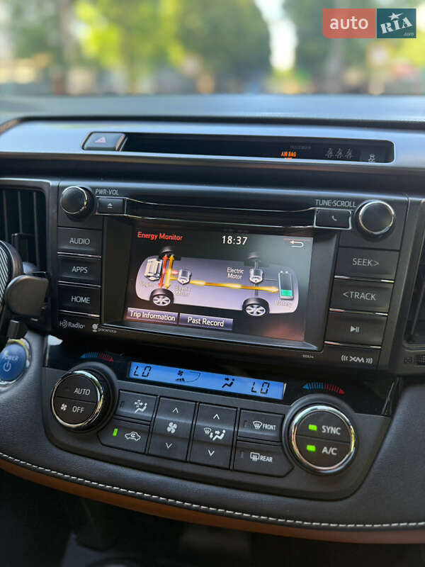 Позашляховик / Кросовер Toyota RAV4 2017 в Хмельницькому