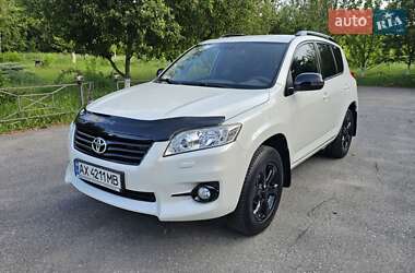 Позашляховик / Кросовер Toyota RAV4 2010 в Харкові