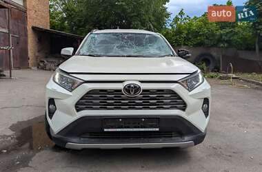 Внедорожник / Кроссовер Toyota RAV4 2020 в Первомайске