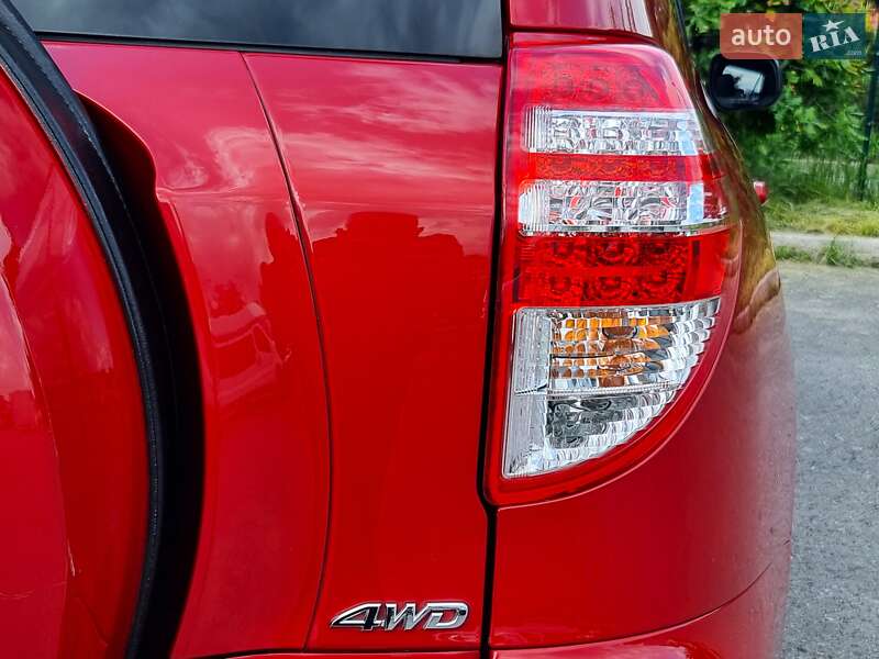 Позашляховик / Кросовер Toyota RAV4 2012 в Хмельницькому