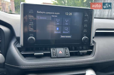 Внедорожник / Кроссовер Toyota RAV4 2022 в 