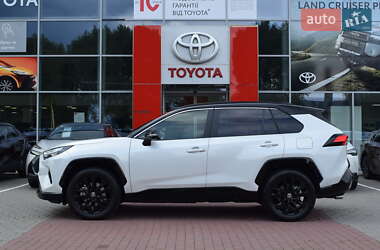 Внедорожник / Кроссовер Toyota RAV4 2023 в 