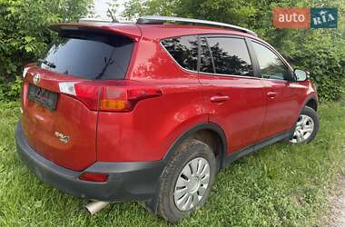 Внедорожник / Кроссовер Toyota RAV4 2015 в 