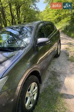 Внедорожник / Кроссовер Toyota RAV4 2013 в 