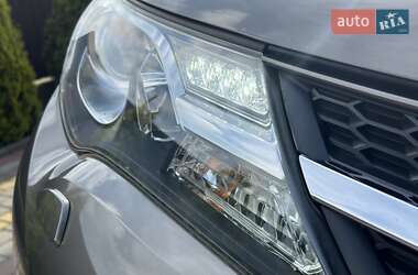 Позашляховик / Кросовер Toyota RAV4 2013 в 