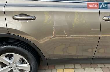 Позашляховик / Кросовер Toyota RAV4 2013 в 