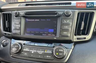 Позашляховик / Кросовер Toyota RAV4 2013 в 