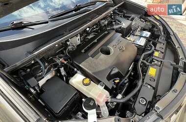 Позашляховик / Кросовер Toyota RAV4 2013 в 
