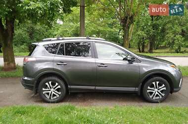 Позашляховик / Кросовер Toyota RAV4 2016 в Білій Церкві