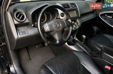 Внедорожник / Кроссовер Toyota RAV4 2008 в 