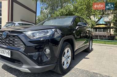 Позашляховик / Кросовер Toyota RAV4 2019 в Житомирі