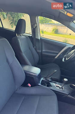 Внедорожник / Кроссовер Toyota RAV4 2013 в 