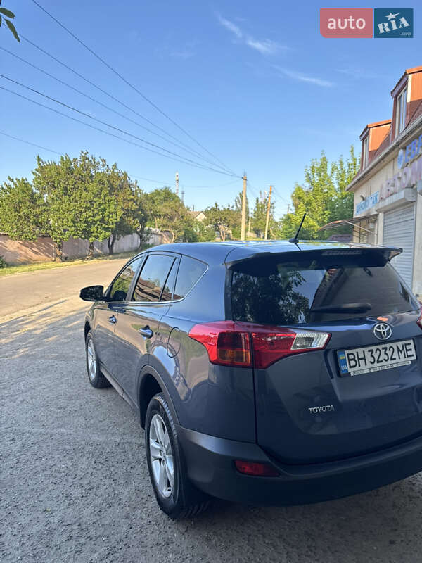 Позашляховик / Кросовер Toyota RAV4 2013 в Одесі