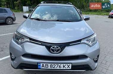 Внедорожник / Кроссовер Toyota RAV4 2016 в 