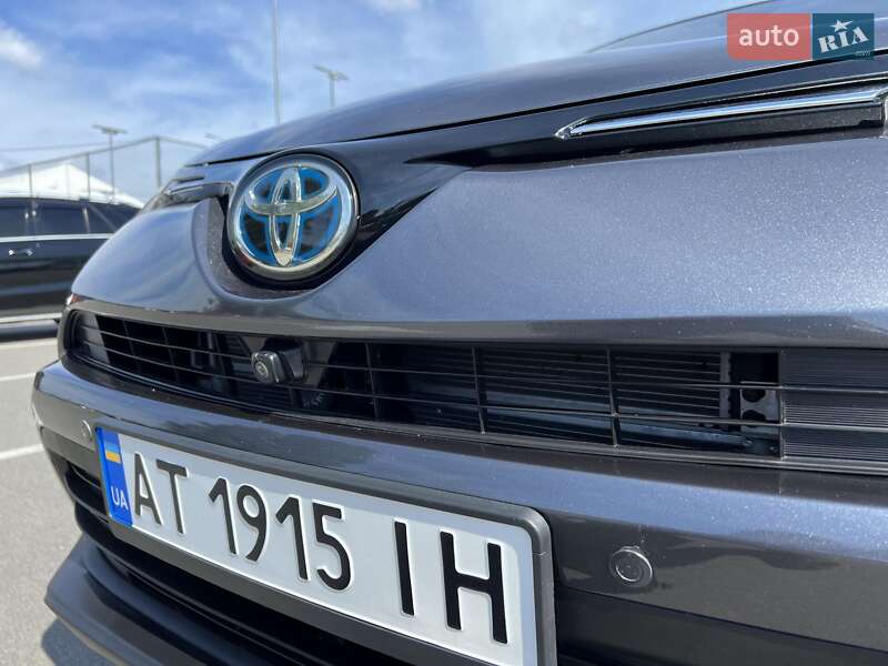 Внедорожник / Кроссовер Toyota RAV4 2017 в Киеве
