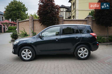Внедорожник / Кроссовер Toyota RAV4 2010 в 