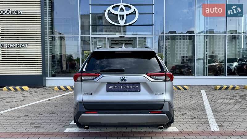 Внедорожник / Кроссовер Toyota RAV4 2020 в Чернигове