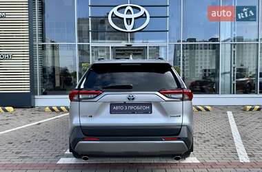 Внедорожник / Кроссовер Toyota RAV4 2020 в 