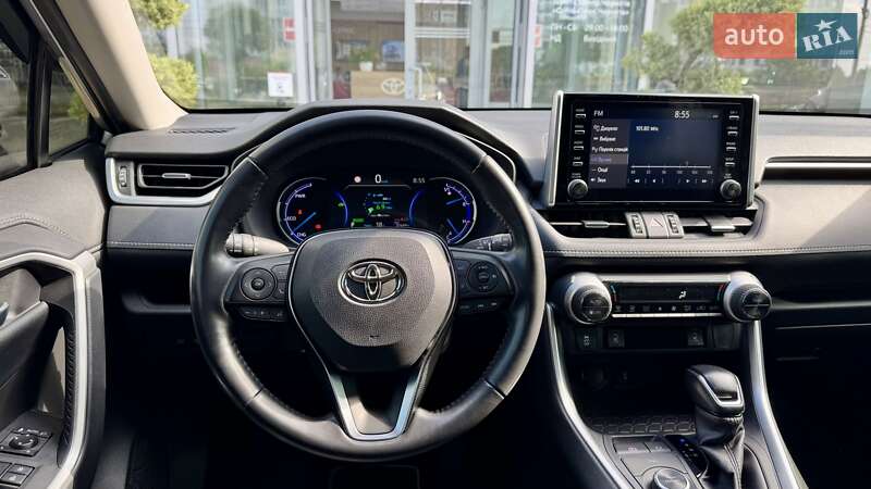 Внедорожник / Кроссовер Toyota RAV4 2020 в Чернигове