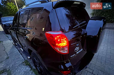 Позашляховик / Кросовер Toyota RAV4 2007 в 