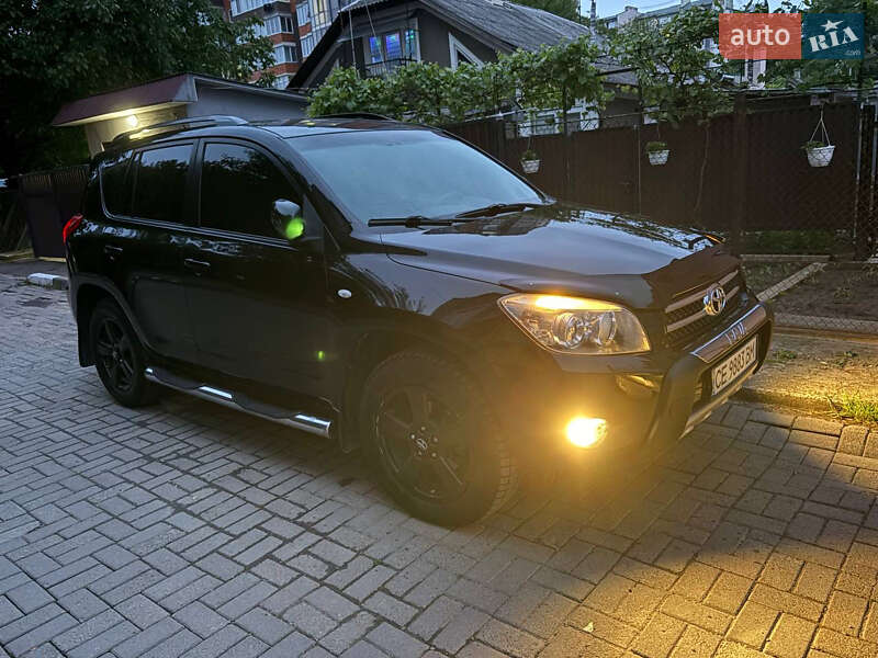 Позашляховик / Кросовер Toyota RAV4 2007 в Чернівцях