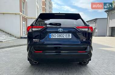 Позашляховик / Кросовер Toyota RAV4 2021 в Тернополі
