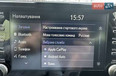 Внедорожник / Кроссовер Toyota RAV4 2021 в 