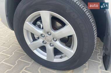 Позашляховик / Кросовер Toyota RAV4 2006 в 