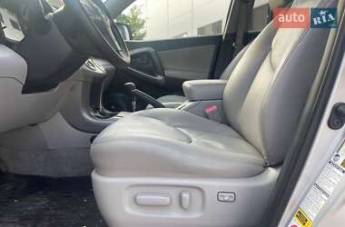 Позашляховик / Кросовер Toyota RAV4 2006 в 