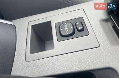 Позашляховик / Кросовер Toyota RAV4 2006 в 