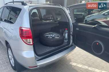 Позашляховик / Кросовер Toyota RAV4 2006 в 