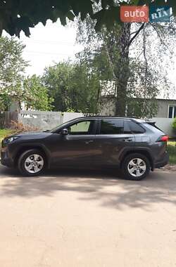 Позашляховик / Кросовер Toyota RAV4 2019 в Ізюмі