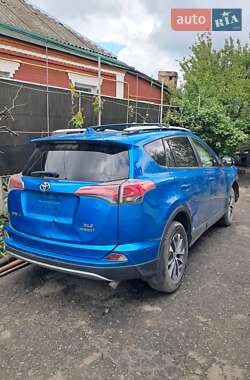 Внедорожник / Кроссовер Toyota RAV4 2017 в Черкассах
