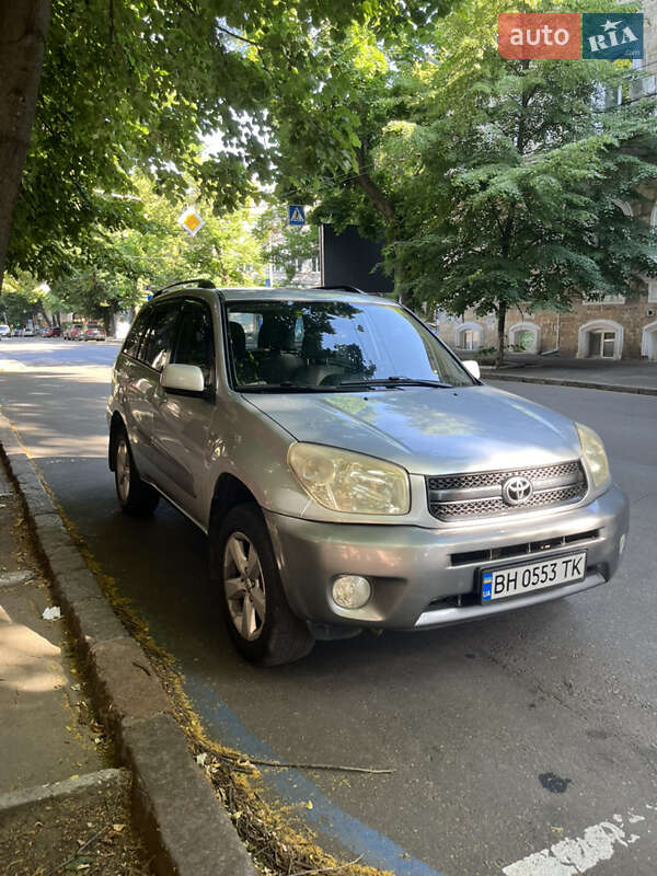 Toyota RAV4 2004