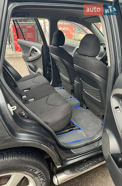 Позашляховик / Кросовер Toyota RAV4 2008 в 