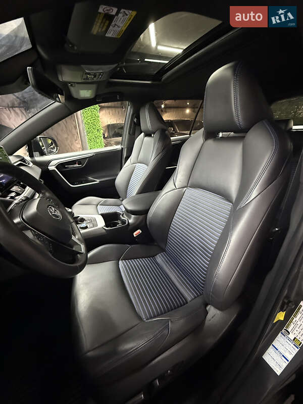 Позашляховик / Кросовер Toyota RAV4 2022 в Одесі