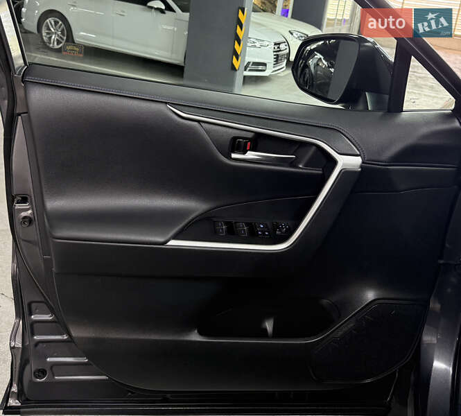 Позашляховик / Кросовер Toyota RAV4 2022 в Одесі