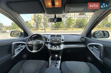 Внедорожник / Кроссовер Toyota RAV4 2006 в 