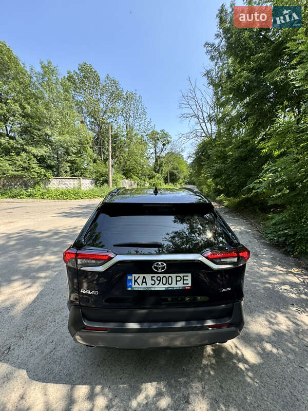 Внедорожник / Кроссовер Toyota RAV4 2019 в Киеве фото 8 Внедорожник / Кроссовер Toyota RAV4 2019 в Киеве