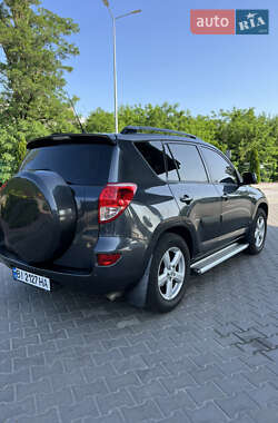 Внедорожник / Кроссовер Toyota RAV4 2007 в 