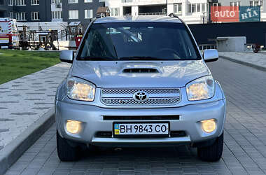 Позашляховик / Кросовер Toyota RAV4 2005 в 